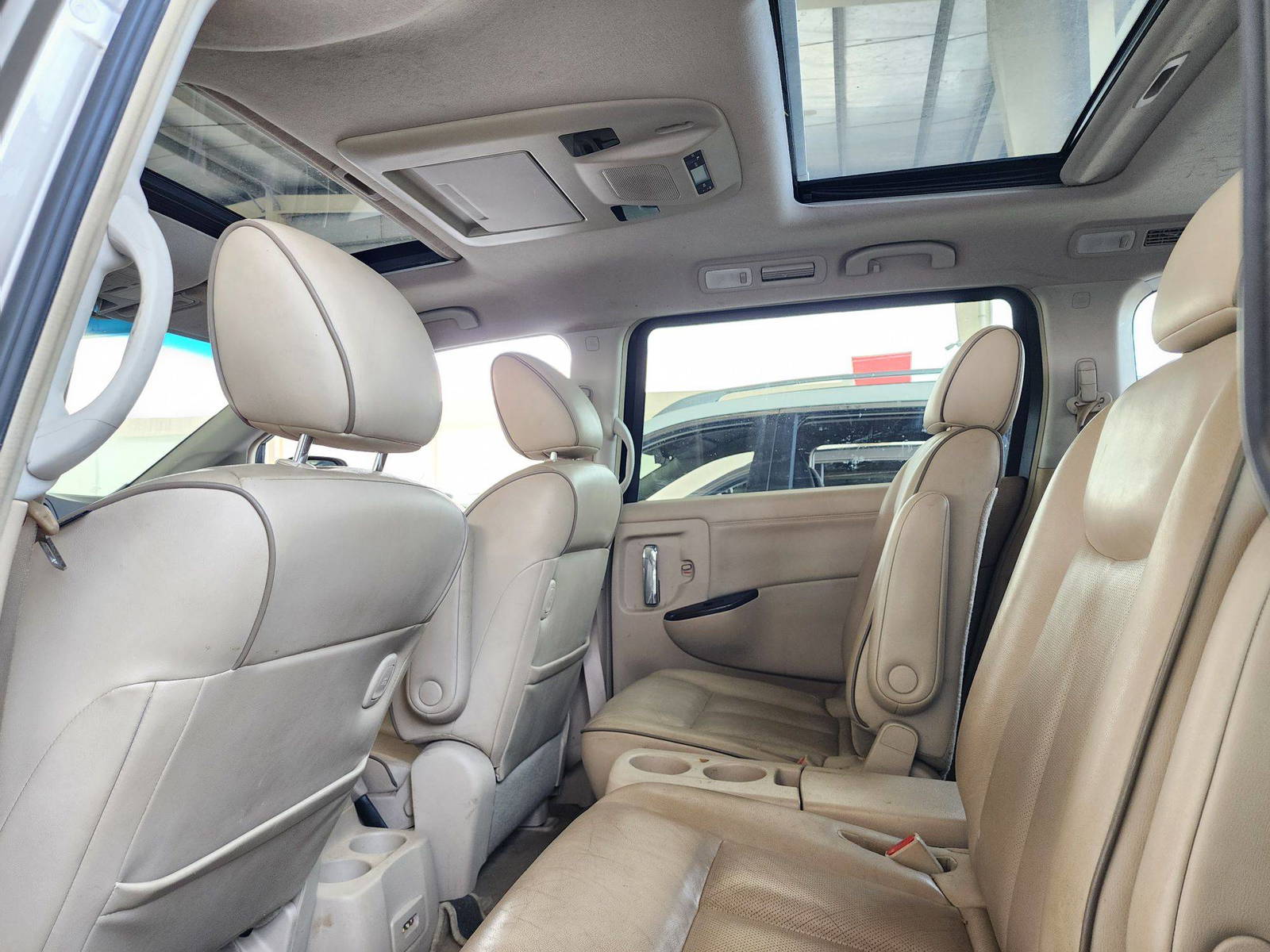 2011 NISSAN QUEST — 173144 Miles — Lot 7339 — Souq - Marhaba Auctions Used Cars - Image 6