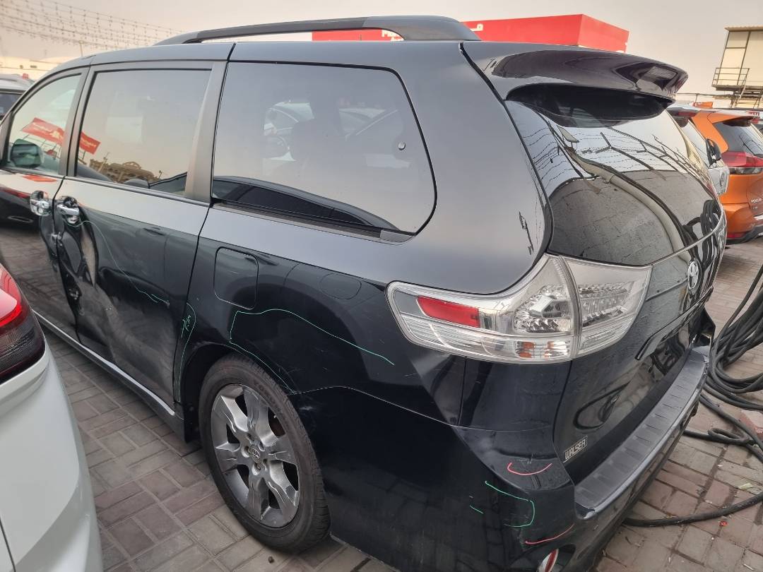 2013 TOYOTA SIENNA — 197022 Miles — Lot S282663 — Ind. 12 - Marhaba Auctions Used Cars - Image 4