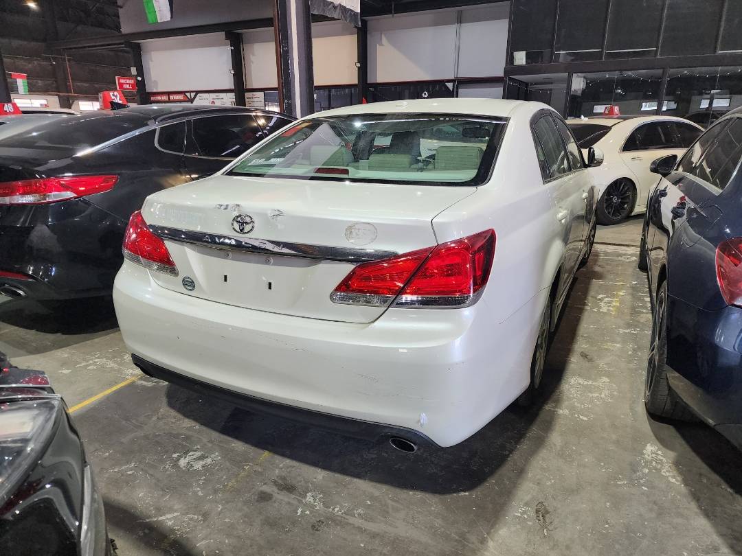 TOYOTA AVALON