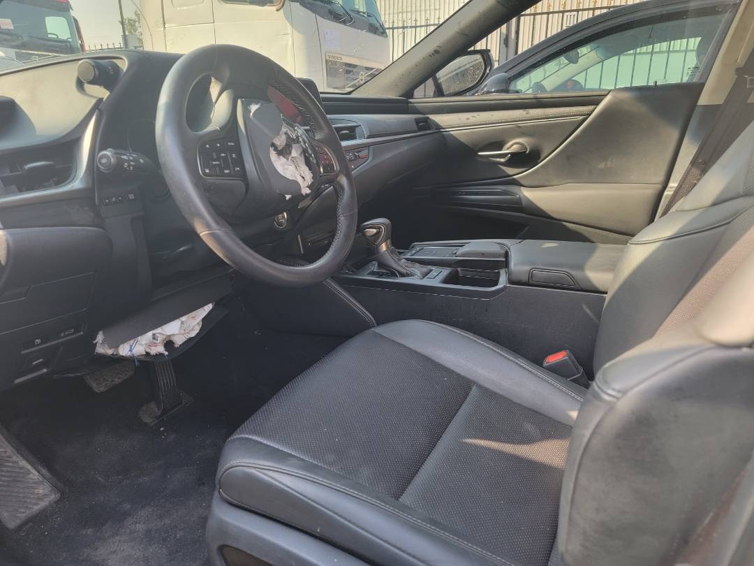 2019 LEXUS ES 350 — 132303 KM — Lot KU032539 — Main - Marhaba Auctions Used Cars - Image 6