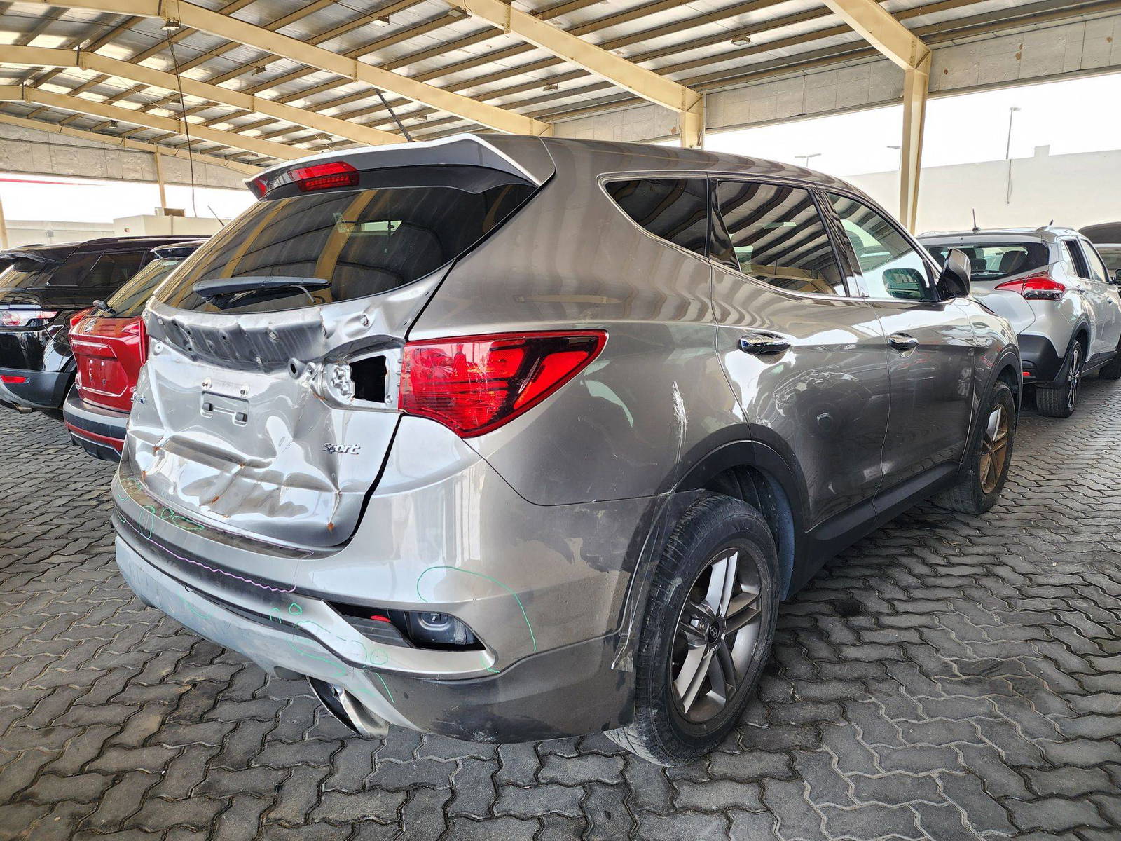 2018 HYUNDAI SANTA FE SPORT — 85208 Miles — Lot 42517384 — Souq - Marhaba Auctions Used Cars - Image 3