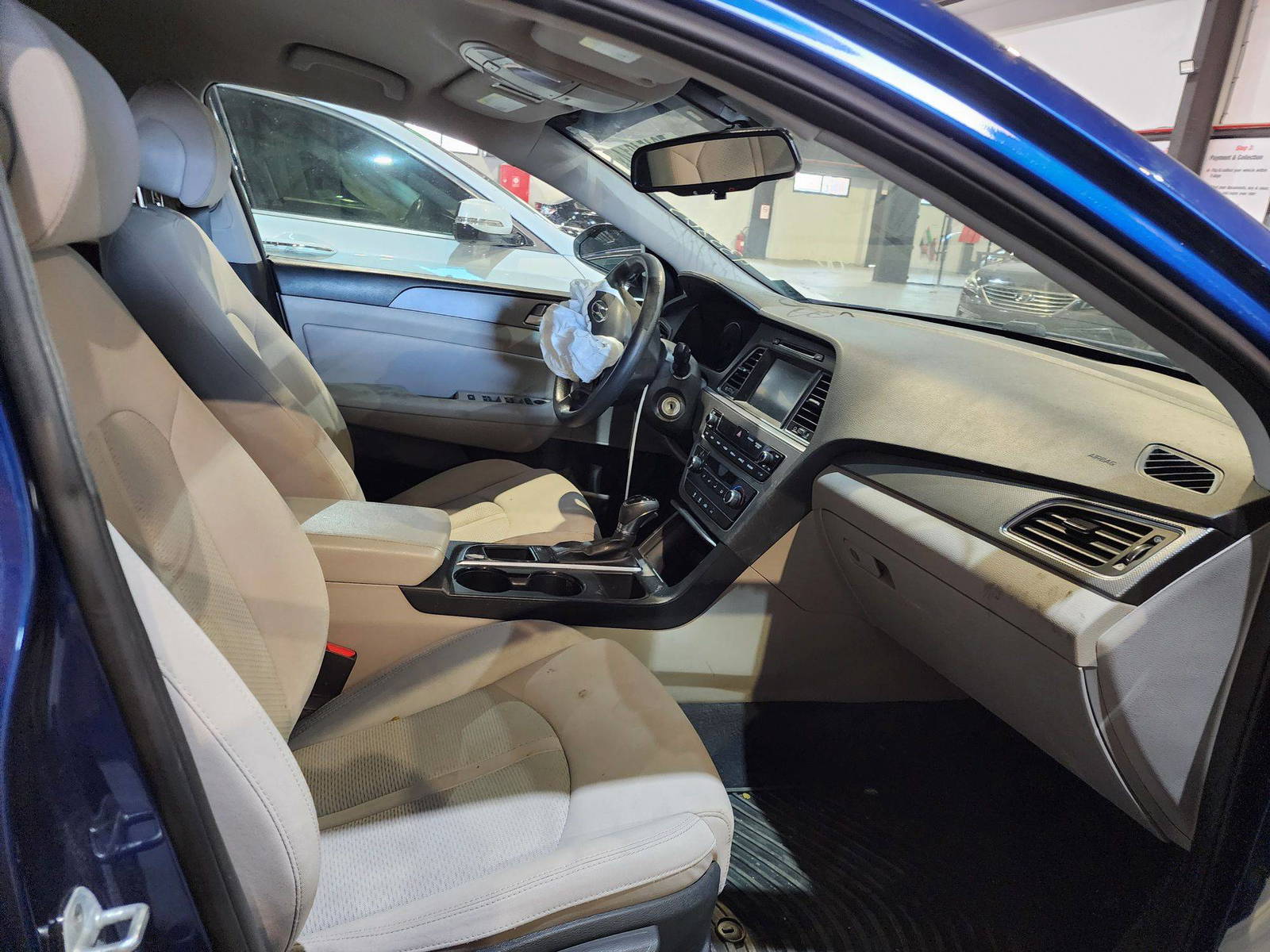 2016 HYUNDAI SONATA — 187637 Miles — Lot 72454314 — Al Quoz - Marhaba Auctions Used Cars - Image 9