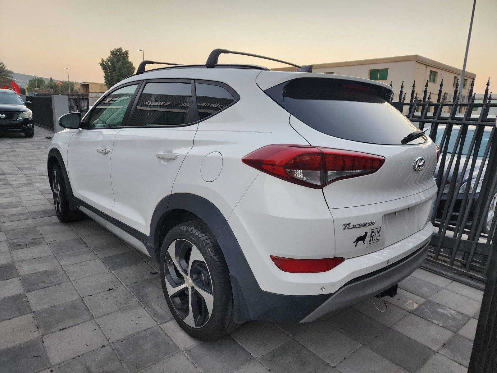 2018 HYUNDAI TUCSON — 99078 Miles — Lot 39583517 — Al Quoz - Marhaba Auctions Used Cars - Image 4