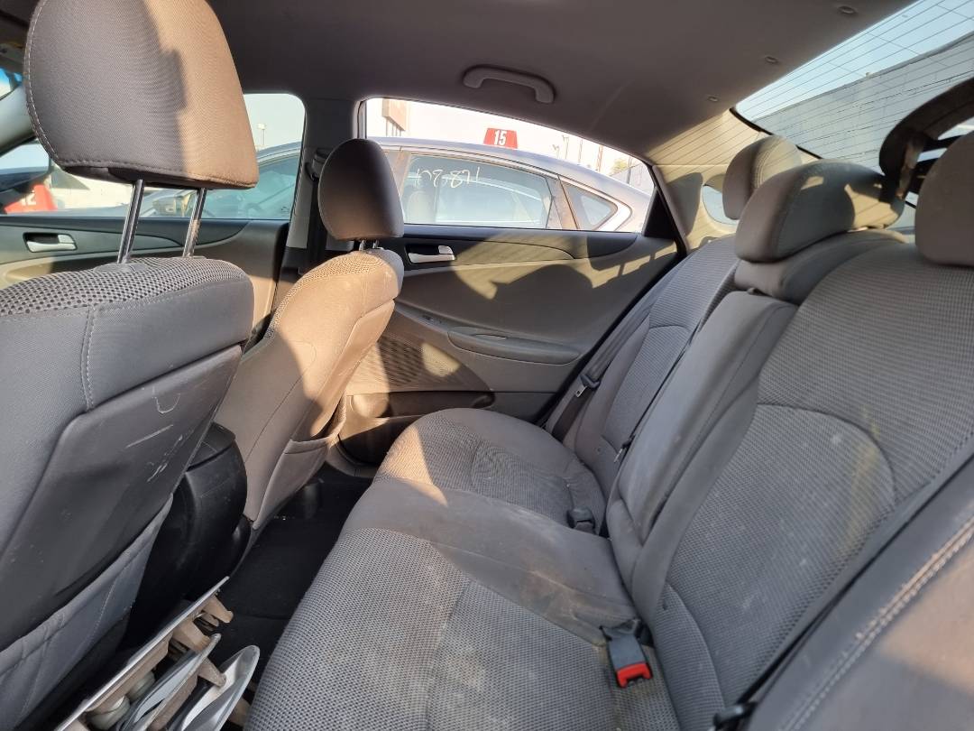 2011 HYUNDAI SONATA — 171369 Miles — Lot 125487 — Main - Marhaba Auctions Used Cars - Image 6