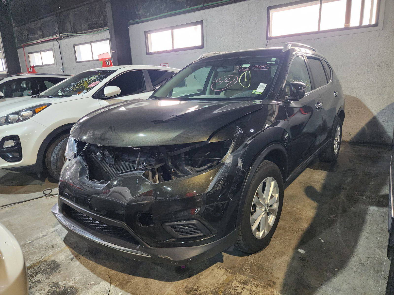 2016 NISSAN ROGUE — 133201 Miles — Lot C772882 — Al Quoz - Marhaba Auctions Used Cars - Image 4