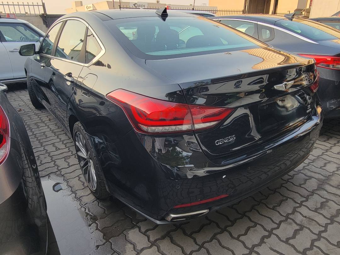 2015 HYUNDAI GENESIS — 92760 Miles — Lot 0FU018271 — Main - Marhaba Auctions Used Cars - Image 5