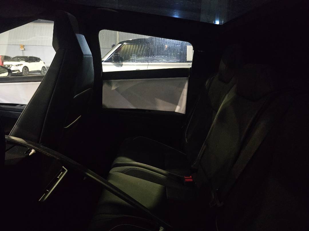 TESLA CYBERTRUCK 2025 - Marhaba Auction Used Cars - Image 9