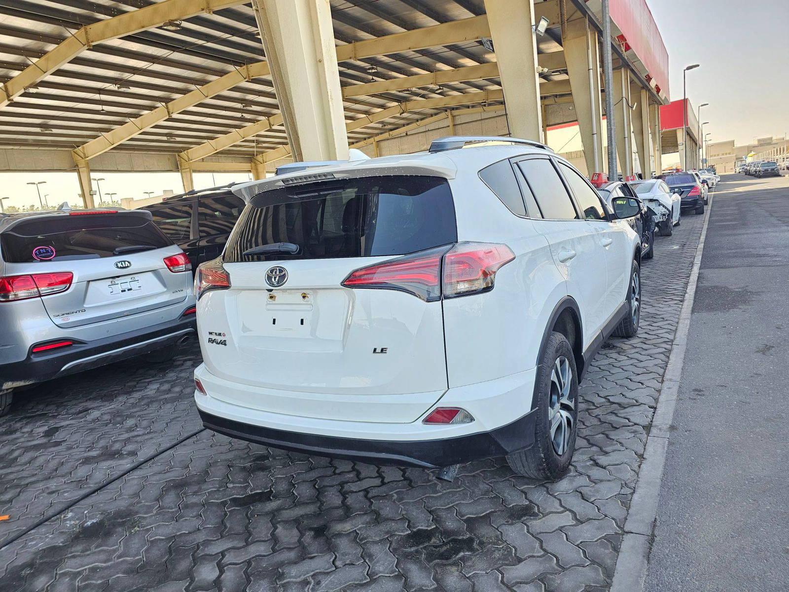 2018 TOYOTA RAV4 — 84132 Miles — Lot 1JJ209113 — Souq - Marhaba Auctions Used Cars - Image 3
