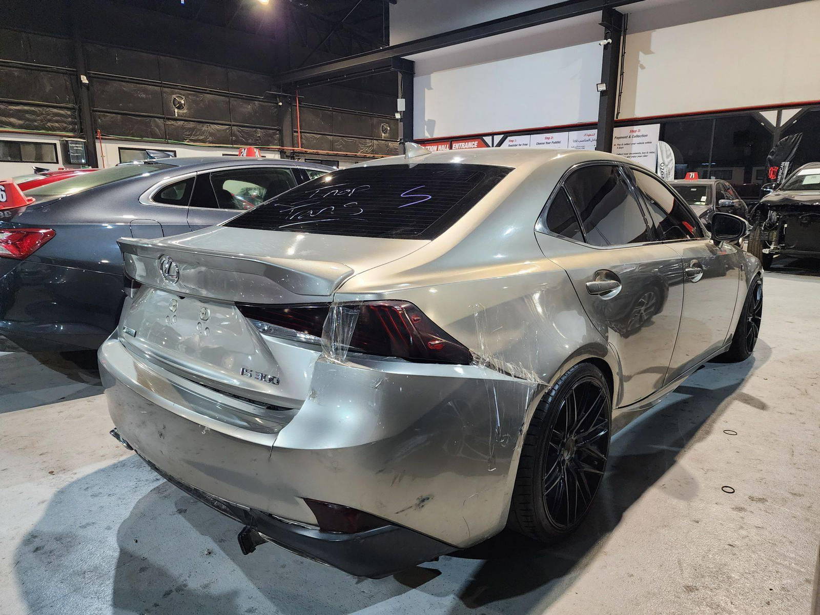 2018 LEXUS IS 300 — 105211 Miles — Lot 62813 — Souq - Marhaba Auctions Used Cars - Image 5