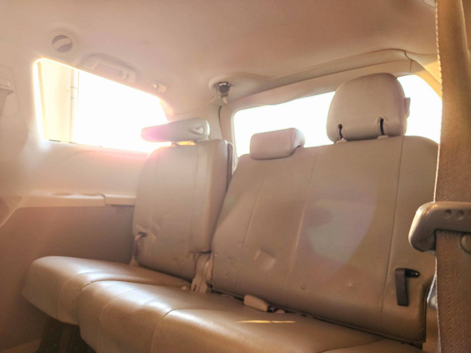 2013 TOYOTA SIENNA — 256544 Miles — Lot C9DS324656 — Souq - Marhaba Auctions Used Cars - Image 6