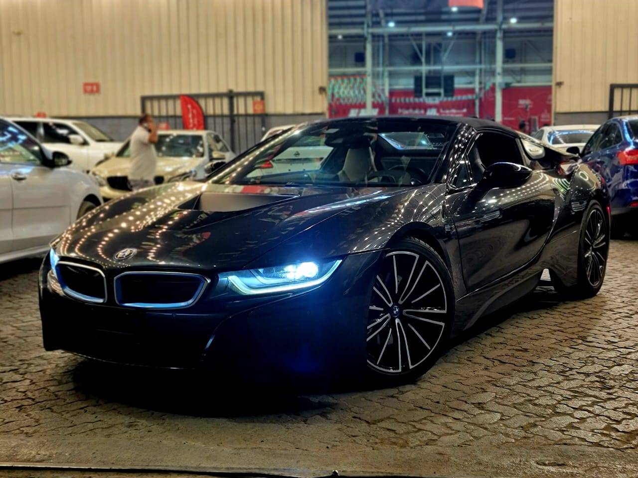 2019 BMW i8 — 24488 KM — Lot 55K7E36198 — Main - Marhaba Auctions Used Cars - Image 5