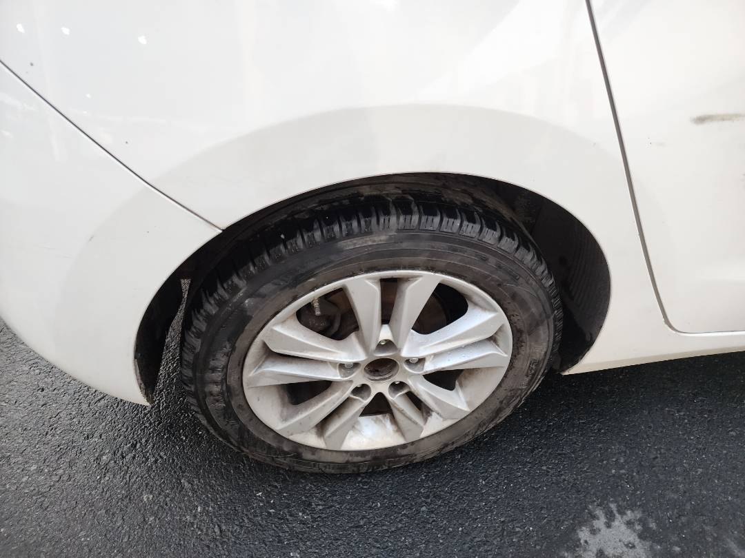 2013 HYUNDAI ELANTRA — 153136 Miles — Lot 39724494 — Souq - Marhaba Auctions Used Cars - Image 8