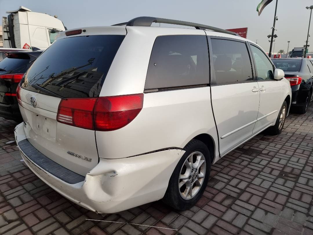 2005 TOYOTA SIENNA — 223534 Miles — Lot 215487 — Souq - Marhaba Auctions Used Cars - Image 5