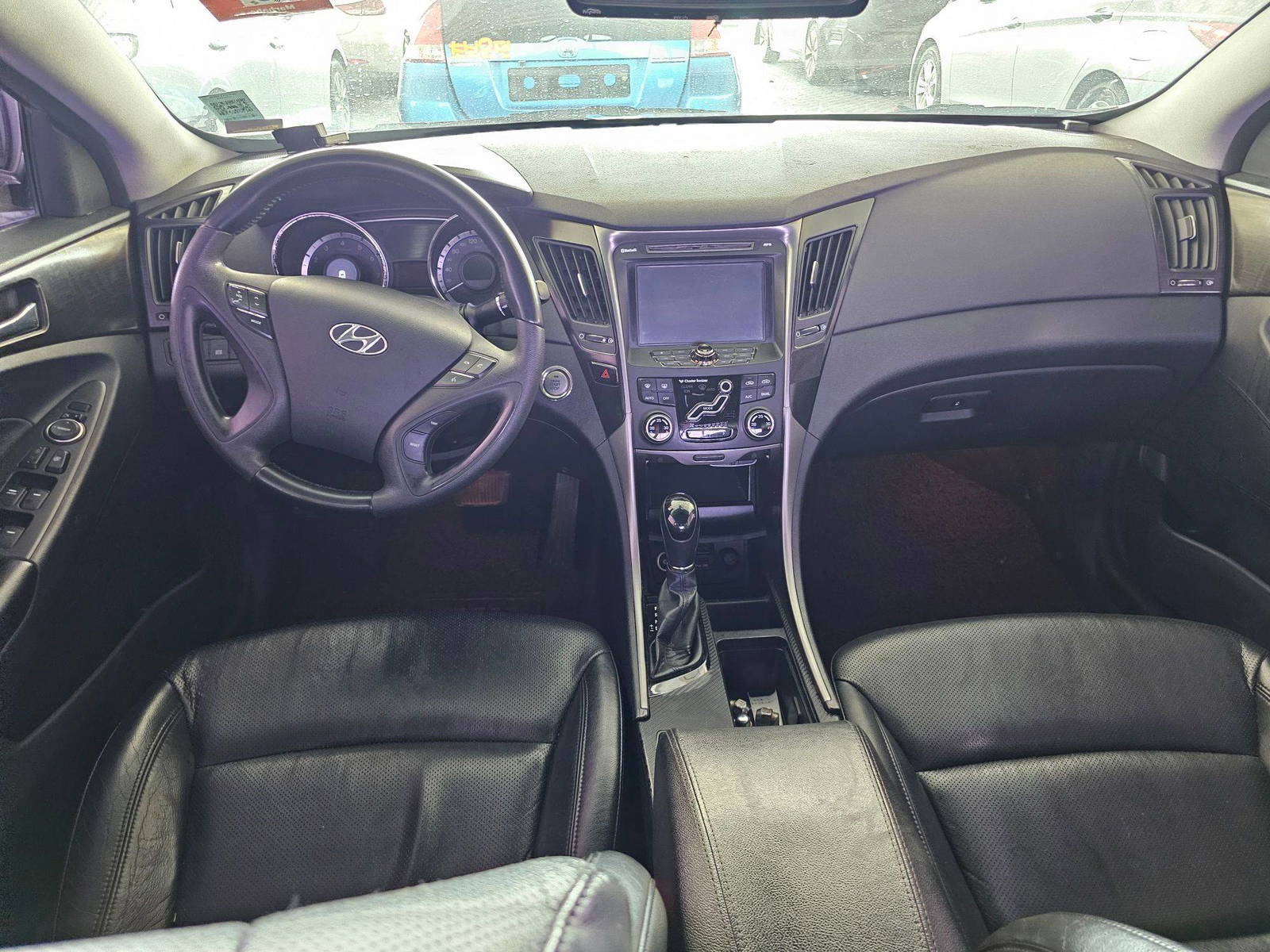 2012 HYUNDAI SONATA — 205544 KM — Lot 404943 — Souq - Marhaba Auctions Used Cars - Image 7