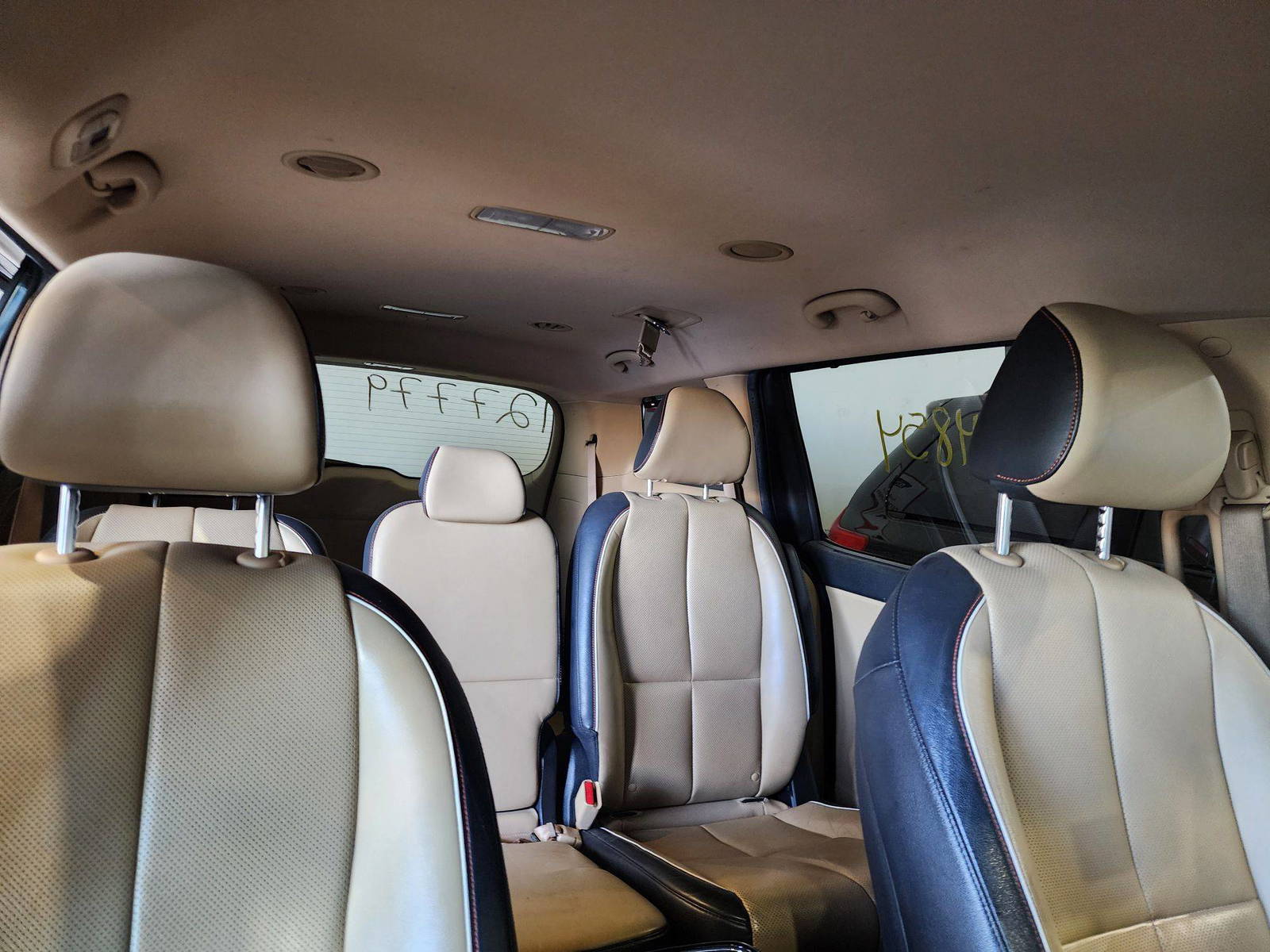 2016 KIA SEDONA — 179652 Miles — Lot 27779 — Al Quoz - Marhaba Auctions Used Cars - Image 10