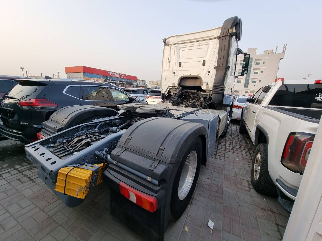 2018 MERCEDES BENZ ACTROS 1845 — 705007 KM — Lot 994730 — Ind. 12 - Marhaba Auctions Used Cars - Image 3