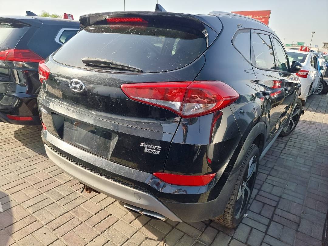 2018 HYUNDAI TUCSON — 159873 Miles — Lot 694359 — Souq - Marhaba Auctions Used Cars - Image 5