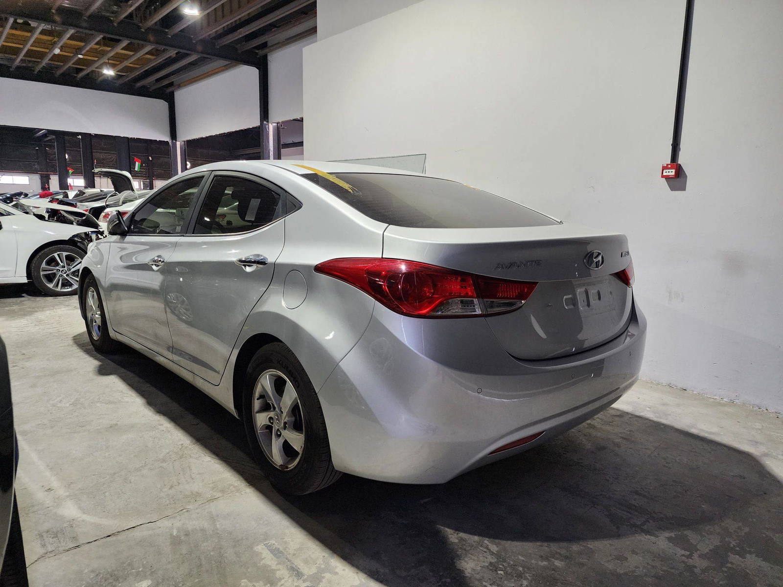 HYUNDAI AVANTE 2011 - Marhaba Auction Used Cars - Image 5