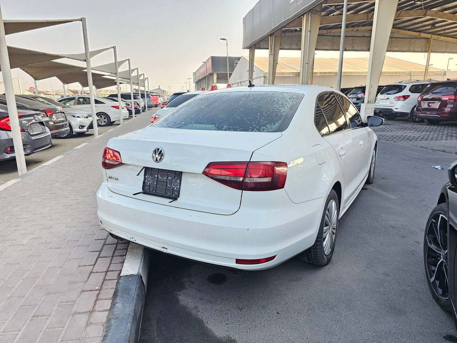 2017 VOLKSWAGEN JETTA — 292907 KM — Lot 314319 — Souq - Marhaba Auctions Used Cars - Image 5