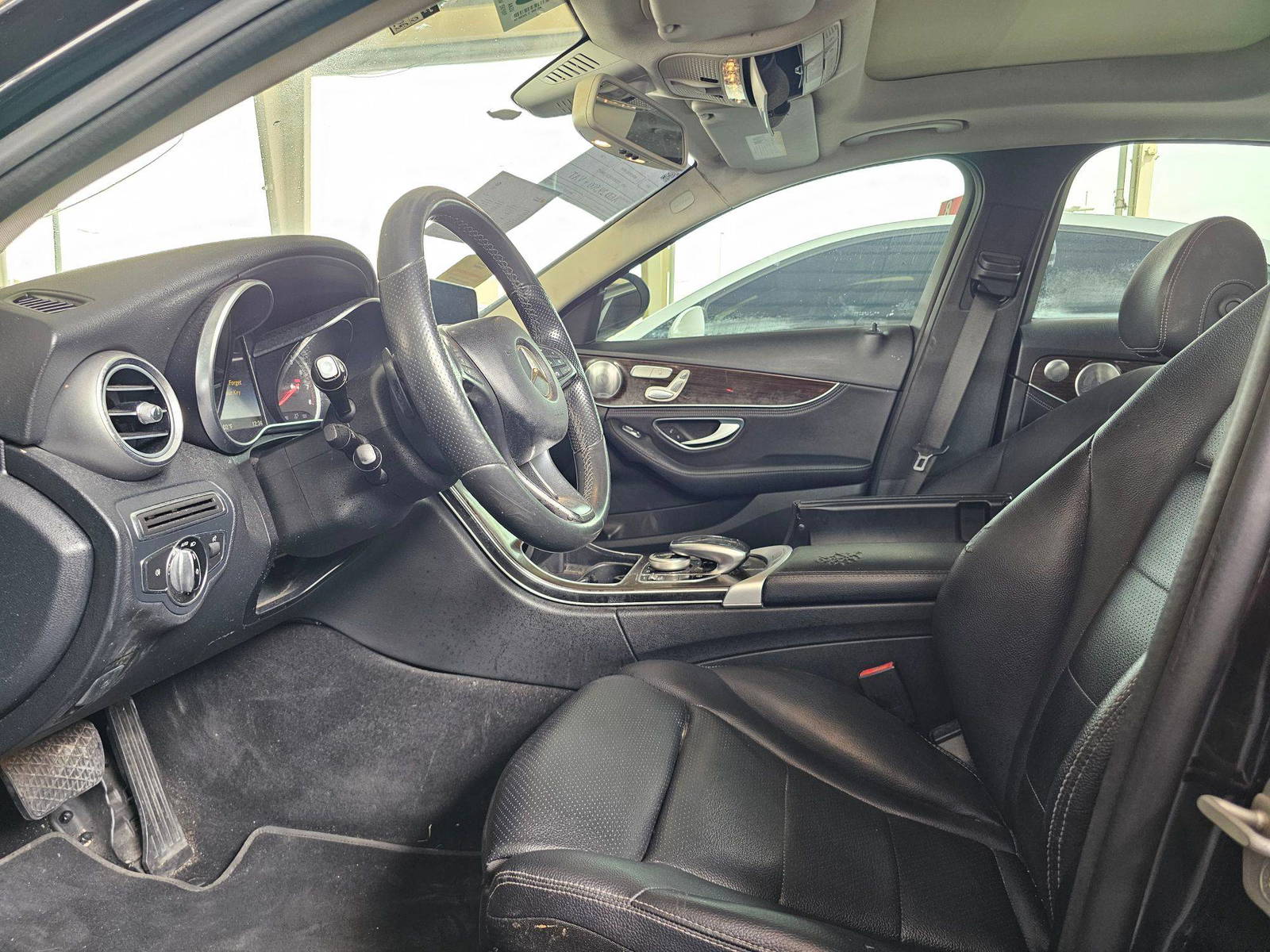 MERCEDES BENZ C300 2015 - Marhaba Auction Used Cars - Image 9