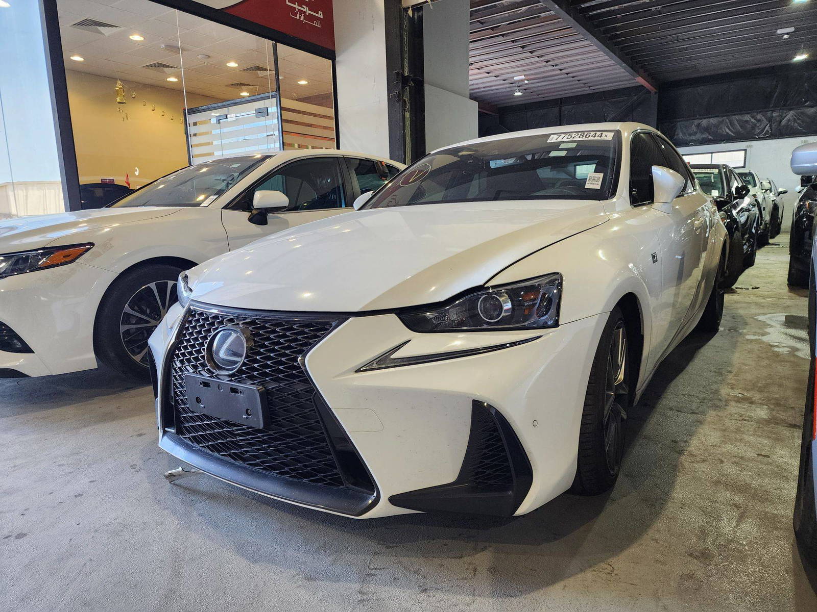 2018 LEXUS IS 300 — 155145 KM — Lot 77528644 — Al Quoz - Marhaba Auctions Used Cars - Image 3