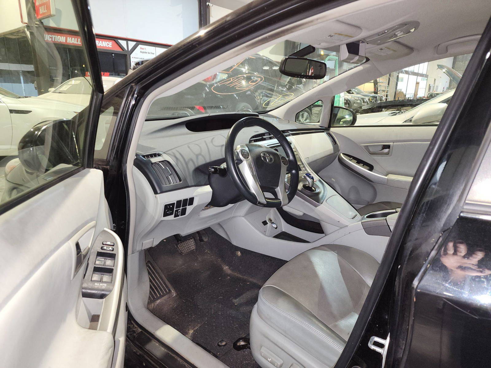 2014 TOYOTA PRIUS — 177126 Miles — Lot 1737846 — Al Quoz - Marhaba Auctions Used Cars - Image 9