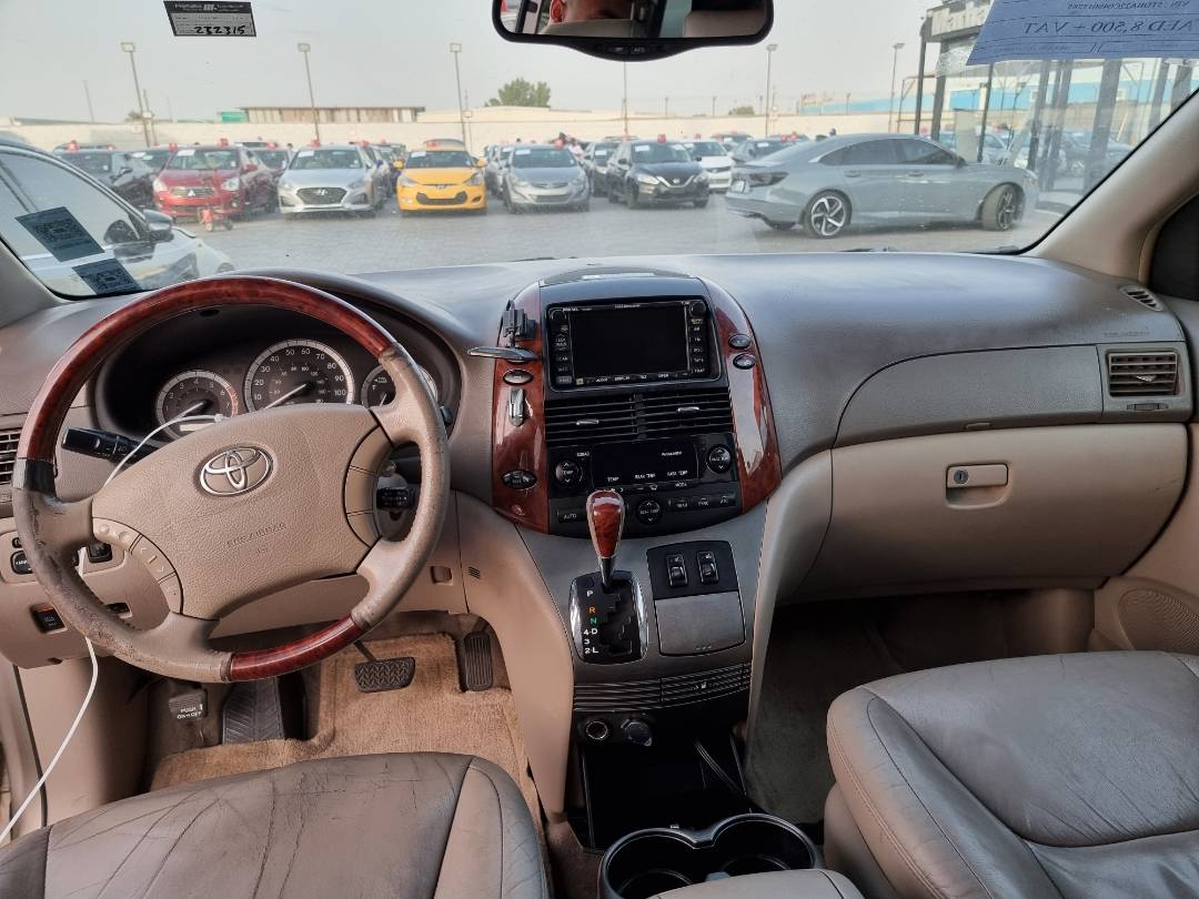 2004 TOYOTA SIENNA — 232315 Miles — Lot 215487 — Ind. 12 - Marhaba Auctions Used Cars - Image 8