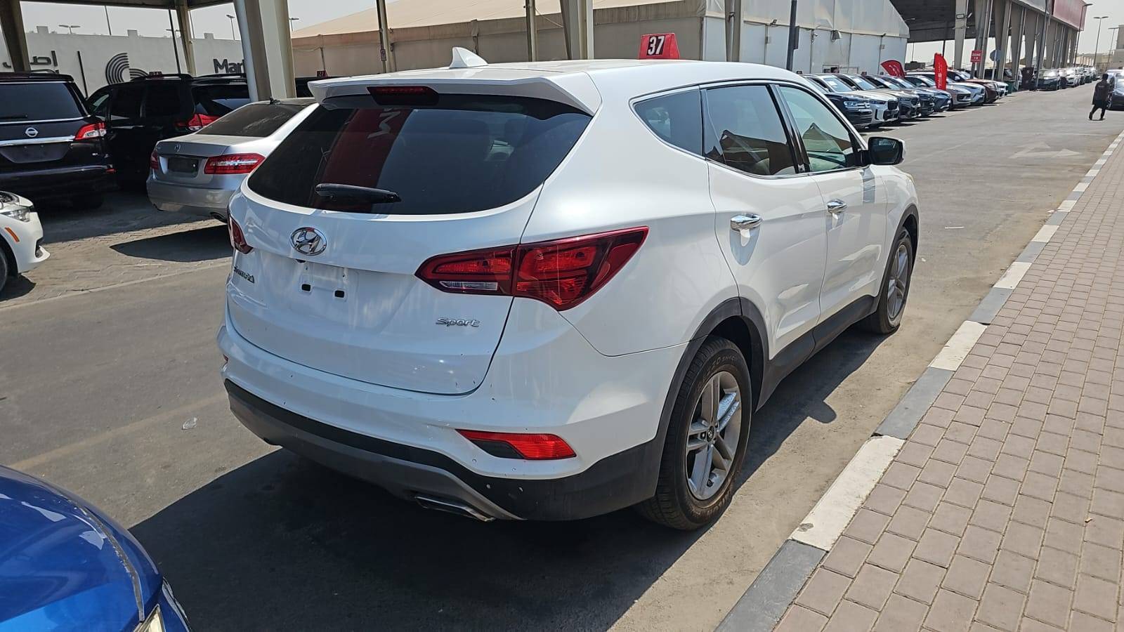 2017 HYUNDAI SANTA FE — 86106 Miles — Lot HH042220 — Souq - Marhaba Auctions Used Cars - Image 4