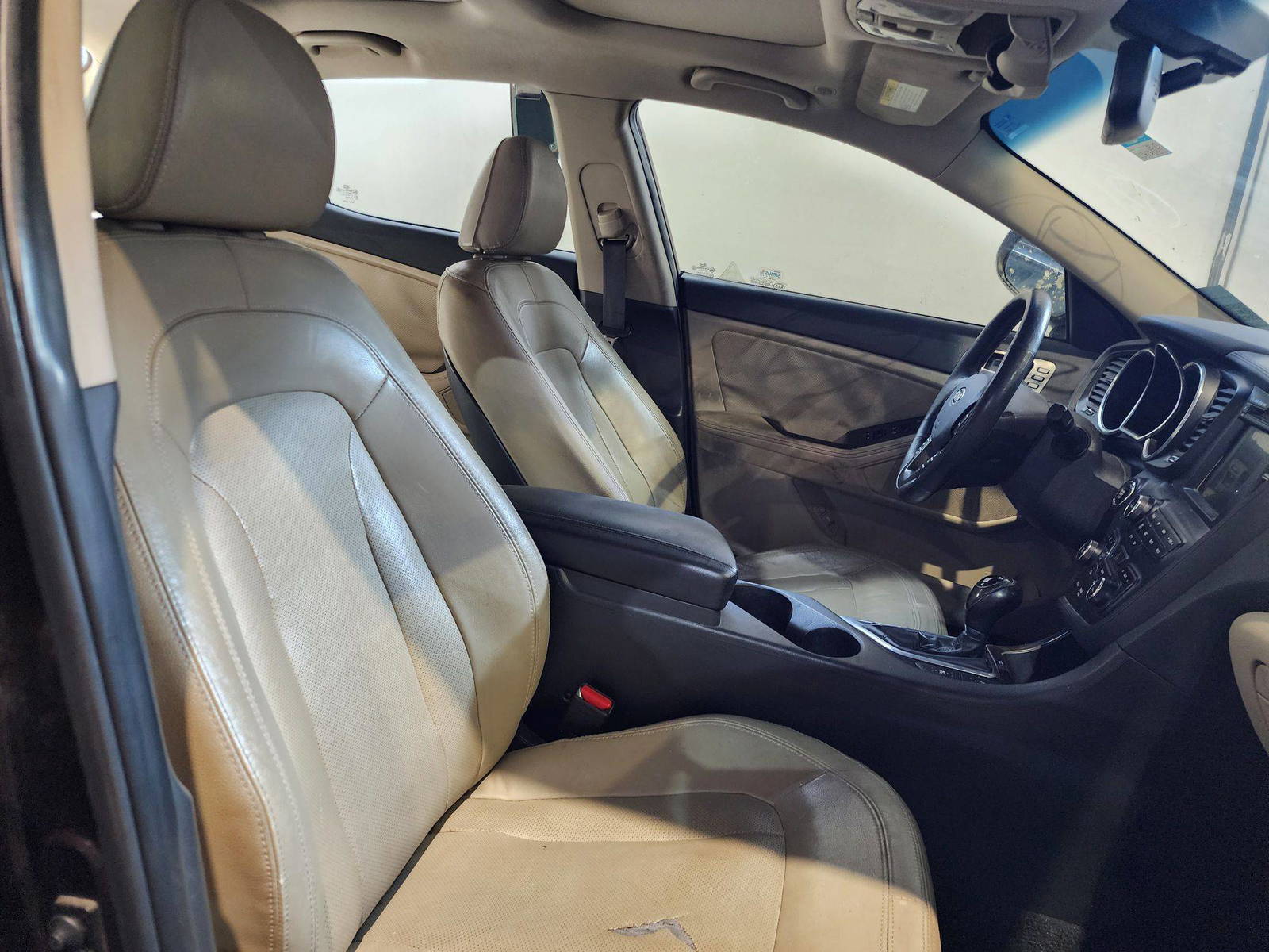 2011 KIA OPTIMA — 258113 Miles — Lot 62109694 — Souq - Marhaba Auctions Used Cars - Image 10