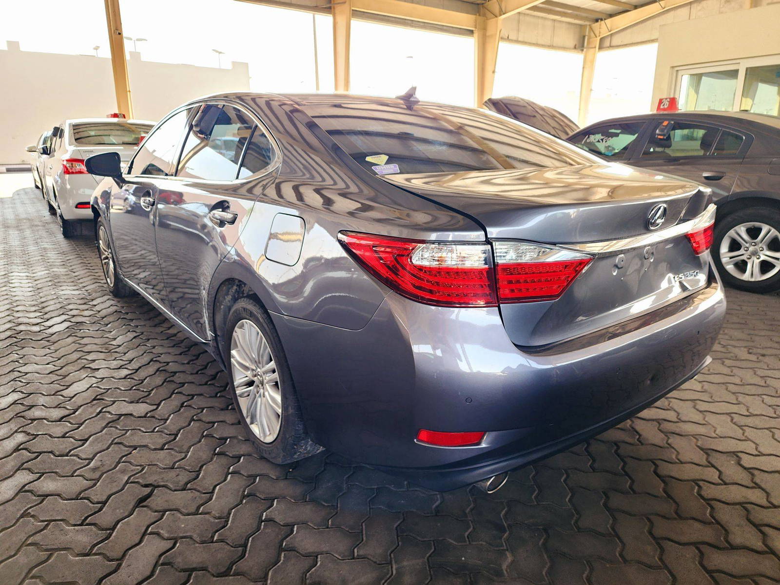 2013 LEXUS ES 350 — 105118 Miles — Lot 57386124 — Souq - Marhaba Auctions Used Cars - Image 4