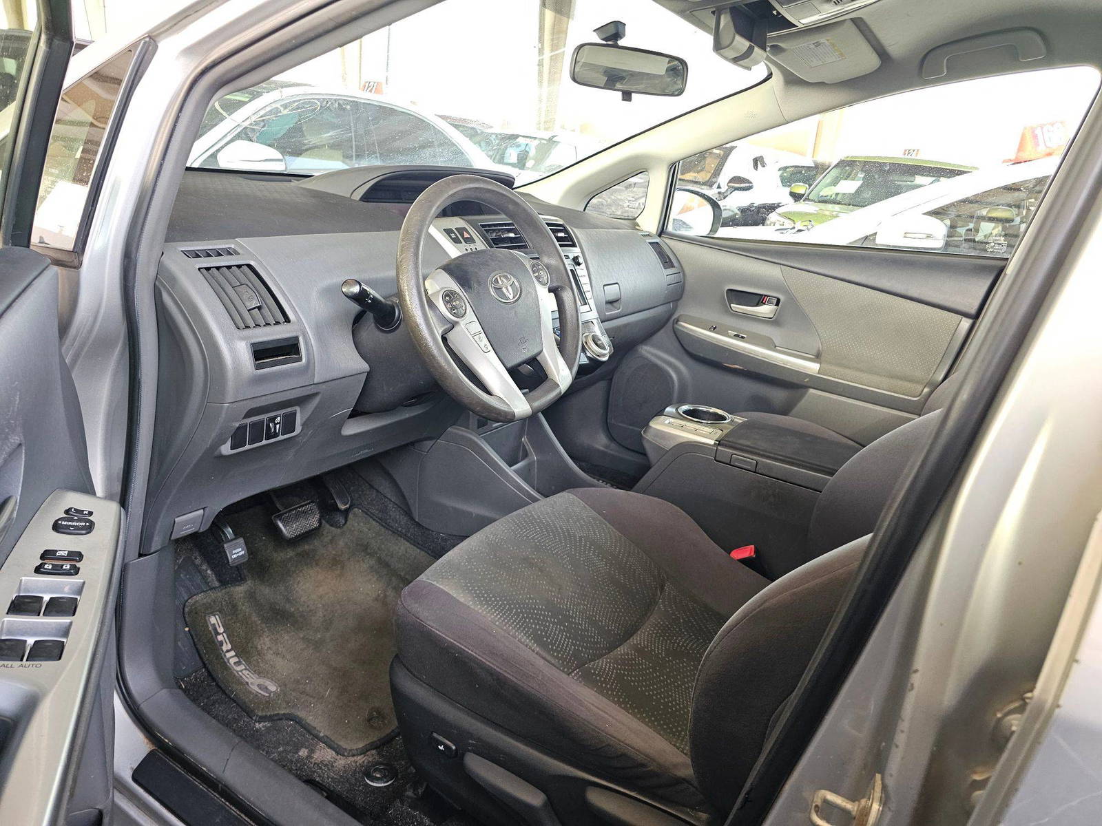 2014 TOYOTA PRIUS V — 187271 Miles — Lot 3EJ014868 — Souq - Marhaba Auctions Used Cars - Image 7