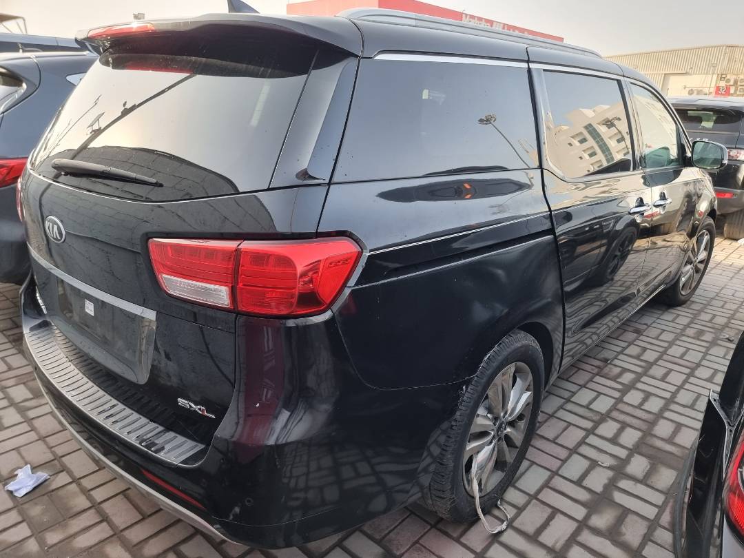 2015 KIA SEDONA — 227861 Miles — Lot 215478 — Ind. 12 - Marhaba Auctions Used Cars - Image 4