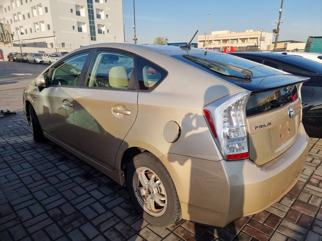 2010 TOYOTA PRIUS — 174575 Miles — Lot 215478 — Ind. 12 - Marhaba Auctions Used Cars - Image 5