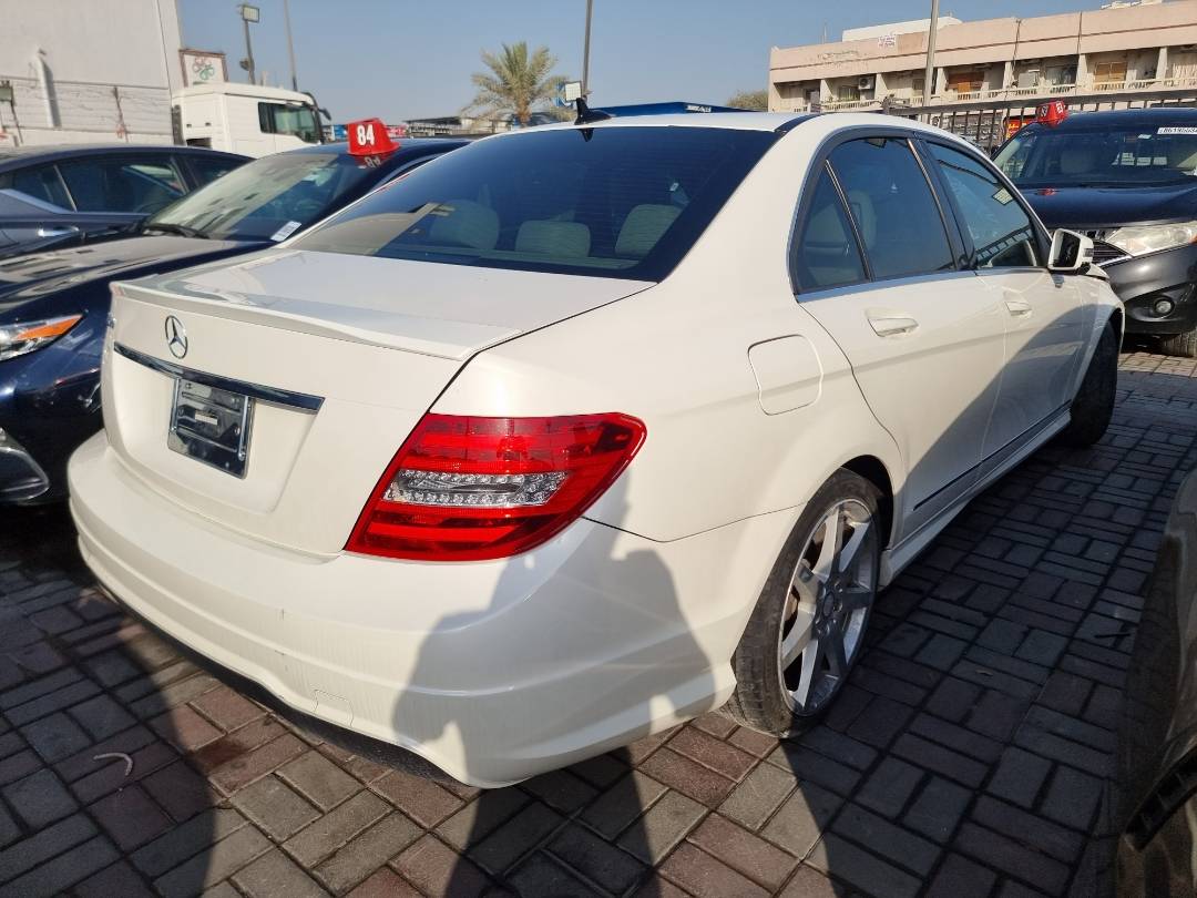 2013 MERCEDES BENZ C-250 — 125105 Miles — Lot 125487 — Souq - Marhaba Auctions Used Cars - Image 3