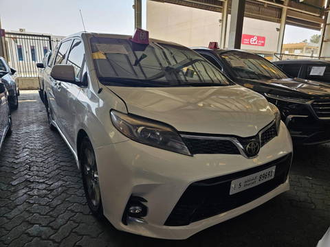 TOYOTA SIENNA