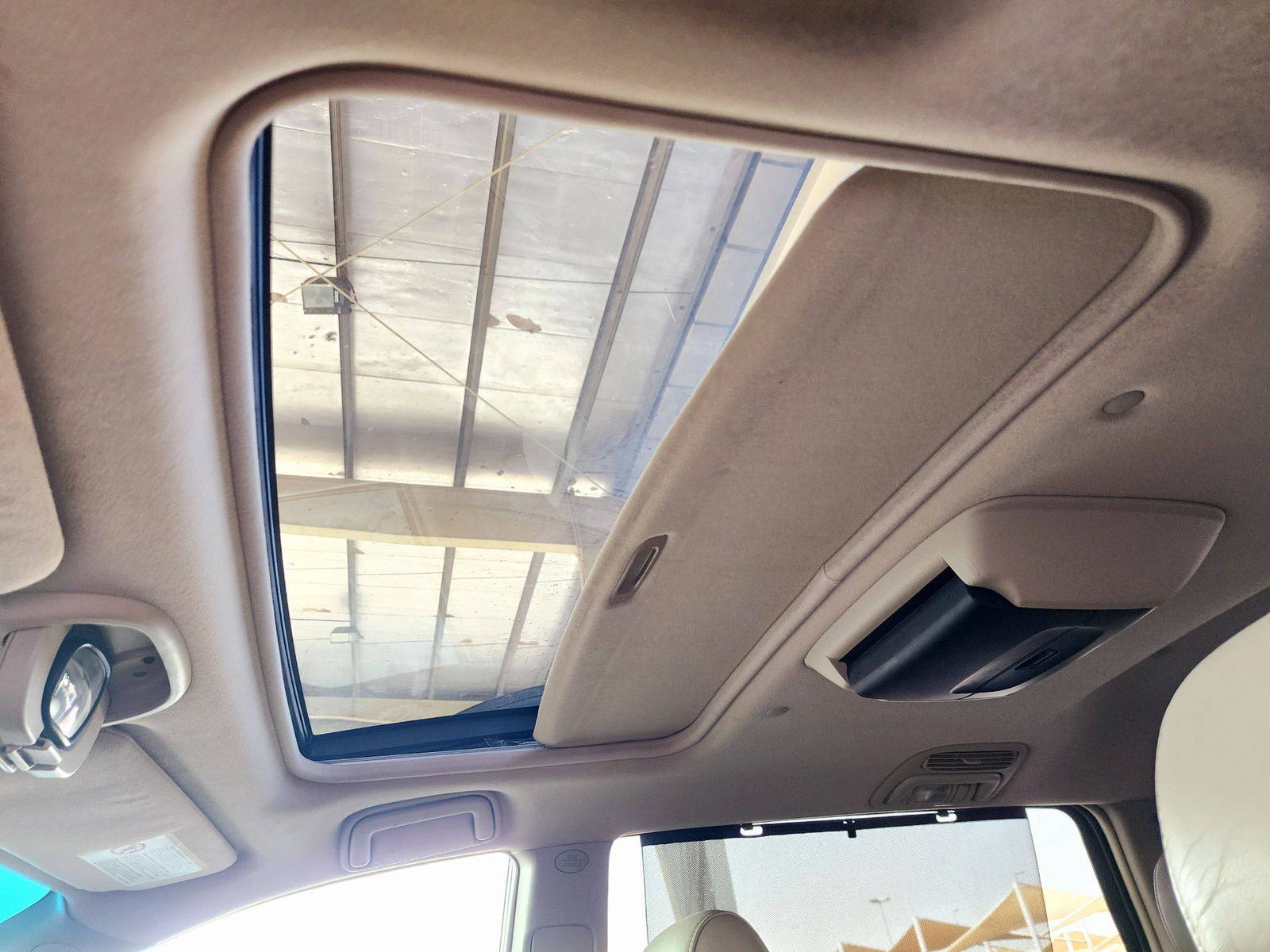 2004 TOYOTA SIENNA — 241366 Miles — Lot C54S019721 — Souq - Marhaba Auctions Used Cars - Image 8