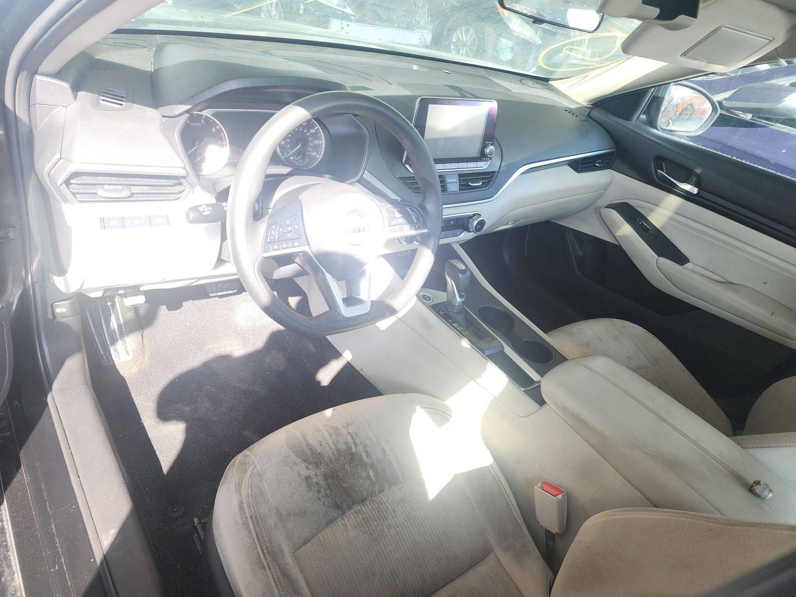 2019 NISSAN ALTIMA — 158389 Miles — Lot 64905583 - Marhaba Auctions Used Cars - Image 4