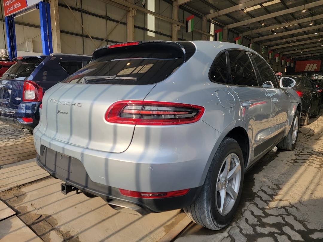 2018 PORSCHE MACAN — 80511 Miles — Lot LB10932 — Main - Marhaba Auctions Used Cars - Image 4