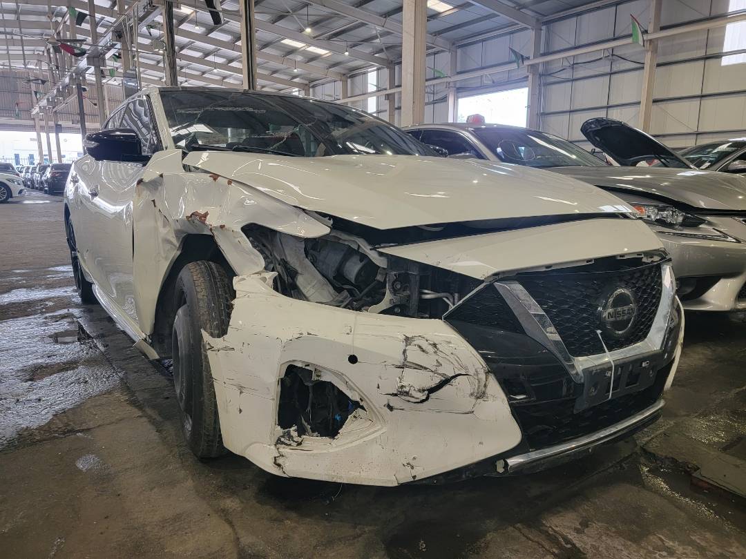 2019 NISSAN MAXIMA — 30019 Miles — Lot C381504 — Main - Marhaba Auctions Used Cars - Image 4