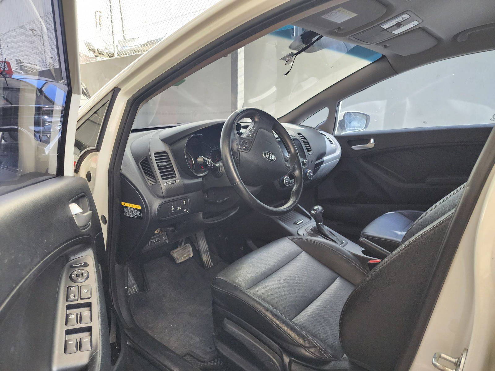2013 KIA K3 — 243953 KM — Lot 818363 — Al Quoz - Marhaba Auctions Used Cars - Image 9