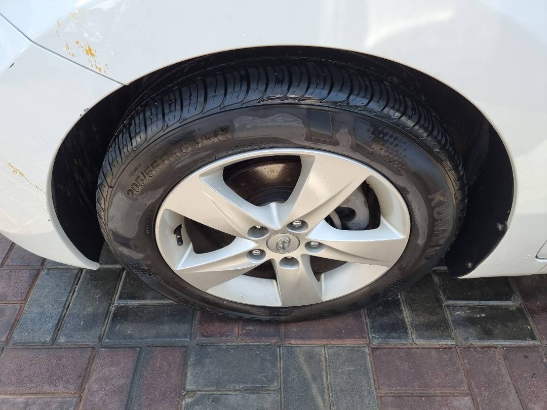 2011 HYUNDAI AVANTE — 140445 KM — Lot 125487 — Ind. 12 - Marhaba Auctions Used Cars - Image 10