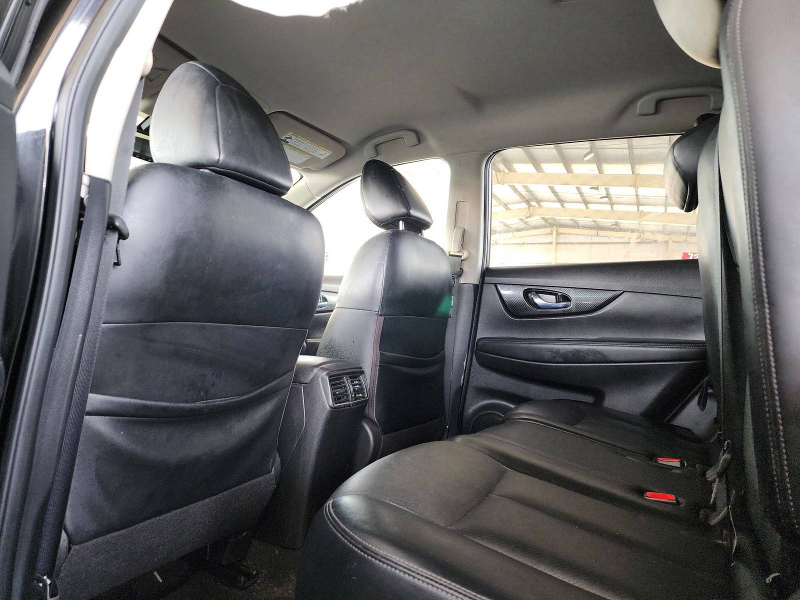 2018 NISSAN ROGUE — 111477 Miles — Lot 38564306 — Souq - Marhaba Auctions Used Cars - Image 6