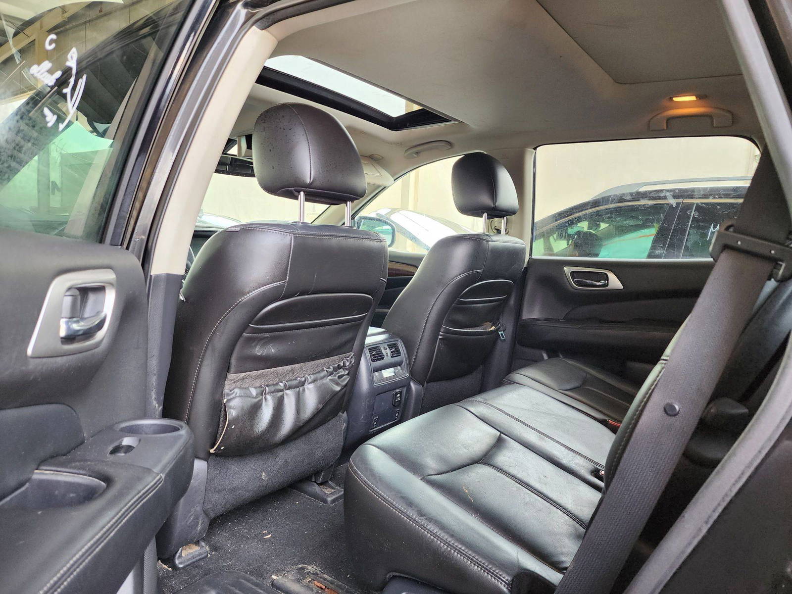2013 NISSAN PATHFINDER — 164622 Miles — Lot 642249 — Souq - Marhaba Auctions Used Cars - Image 6