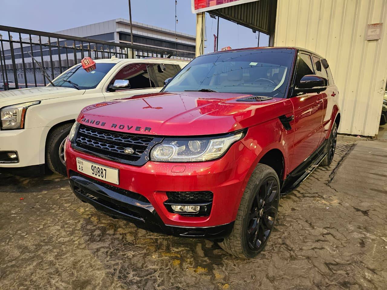 2014 LAND ROVER RANGE ROVER SPORT — 163519 KM — Lot F7EA375748 — Main - Marhaba Auctions Used Cars - Image 2