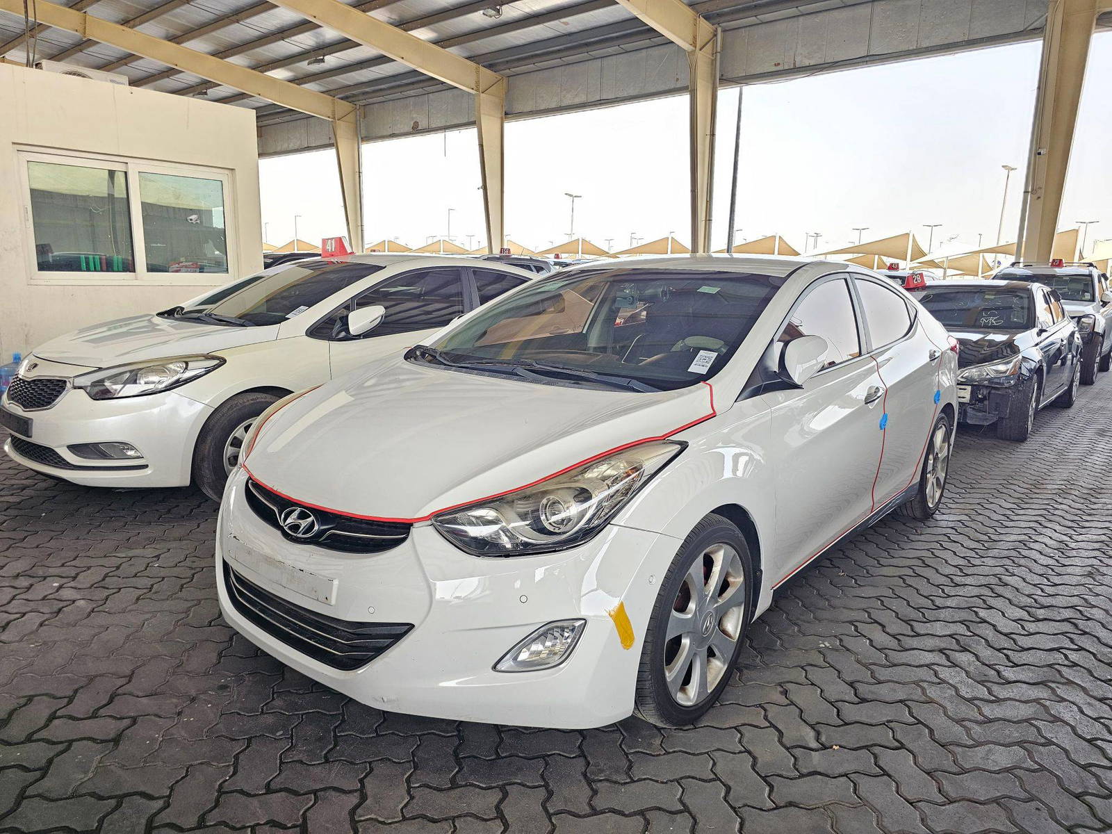 2011 HYUNDAI AVANTE — 171883 KM — Lot 006505 — Souq - Marhaba Auctions Used Cars - Image 5
