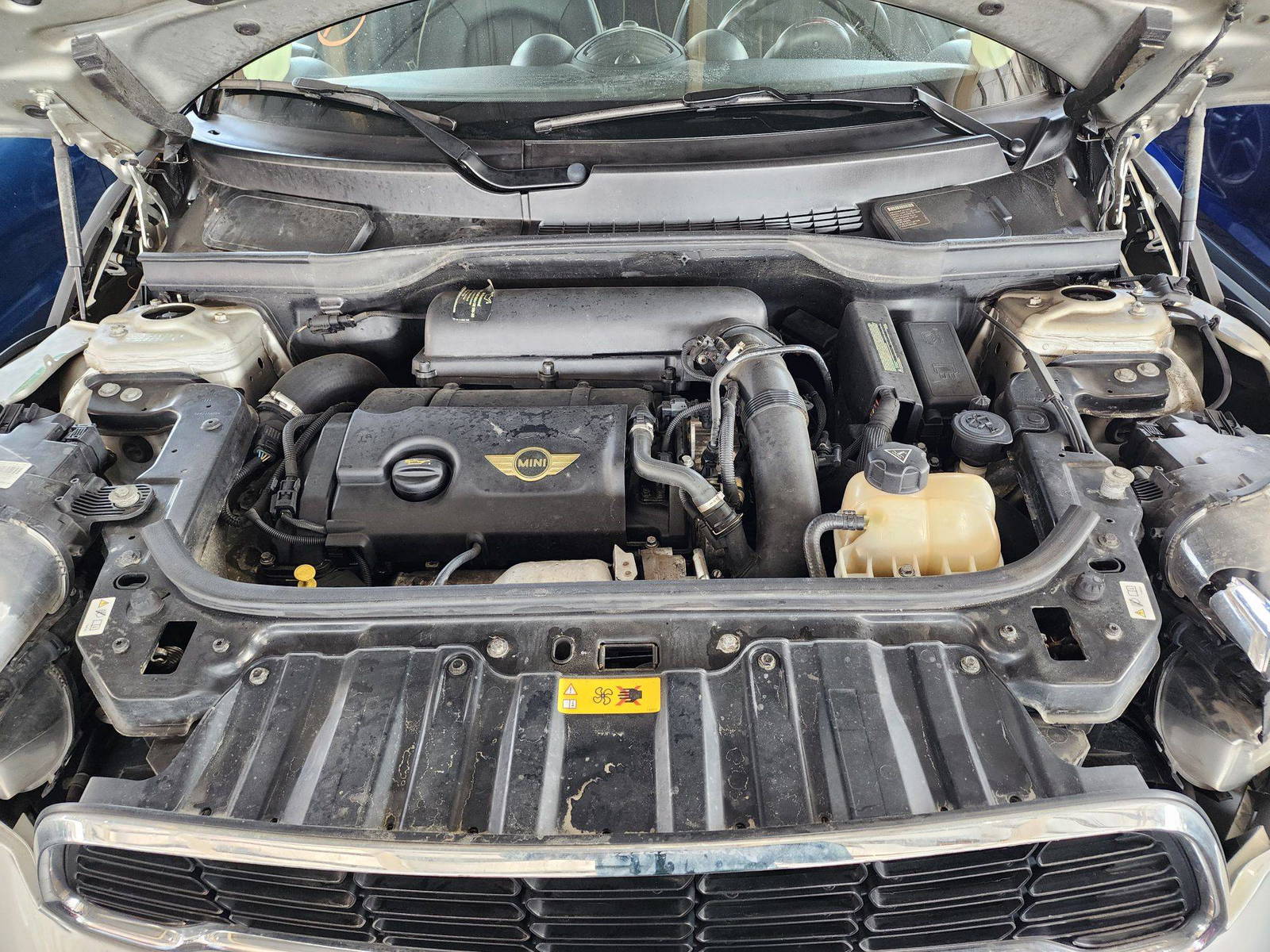 2011 MINI COOPER COUNTRYMAN — 169397 Miles — Lot 45068164 — Souq - Marhaba Auctions Used Cars - Image 12