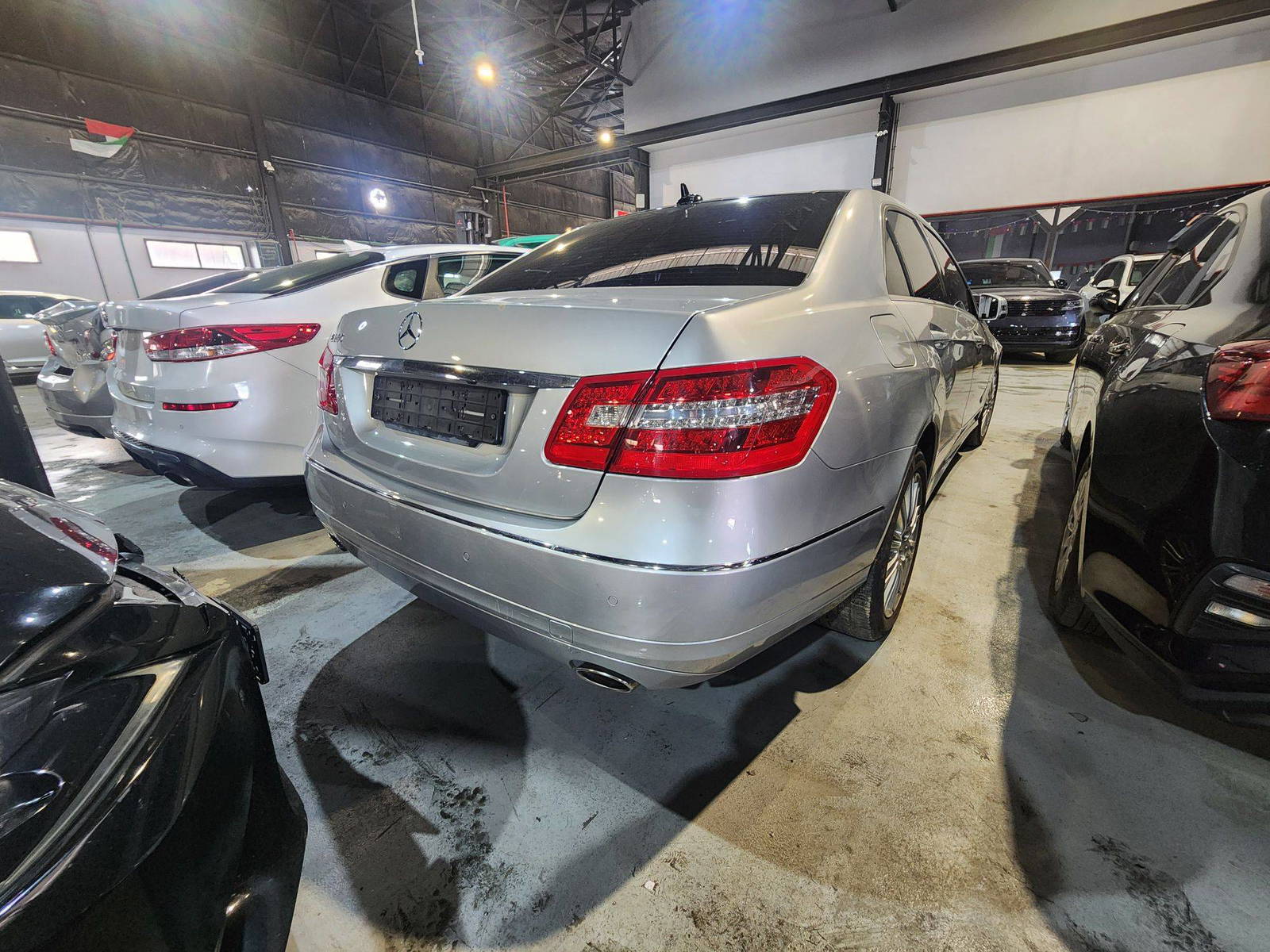 2011 MERCEDES BENZ E-300 — 151639 KM — Lot 496166 — Al Quoz - Marhaba Auctions Used Cars - Image 5