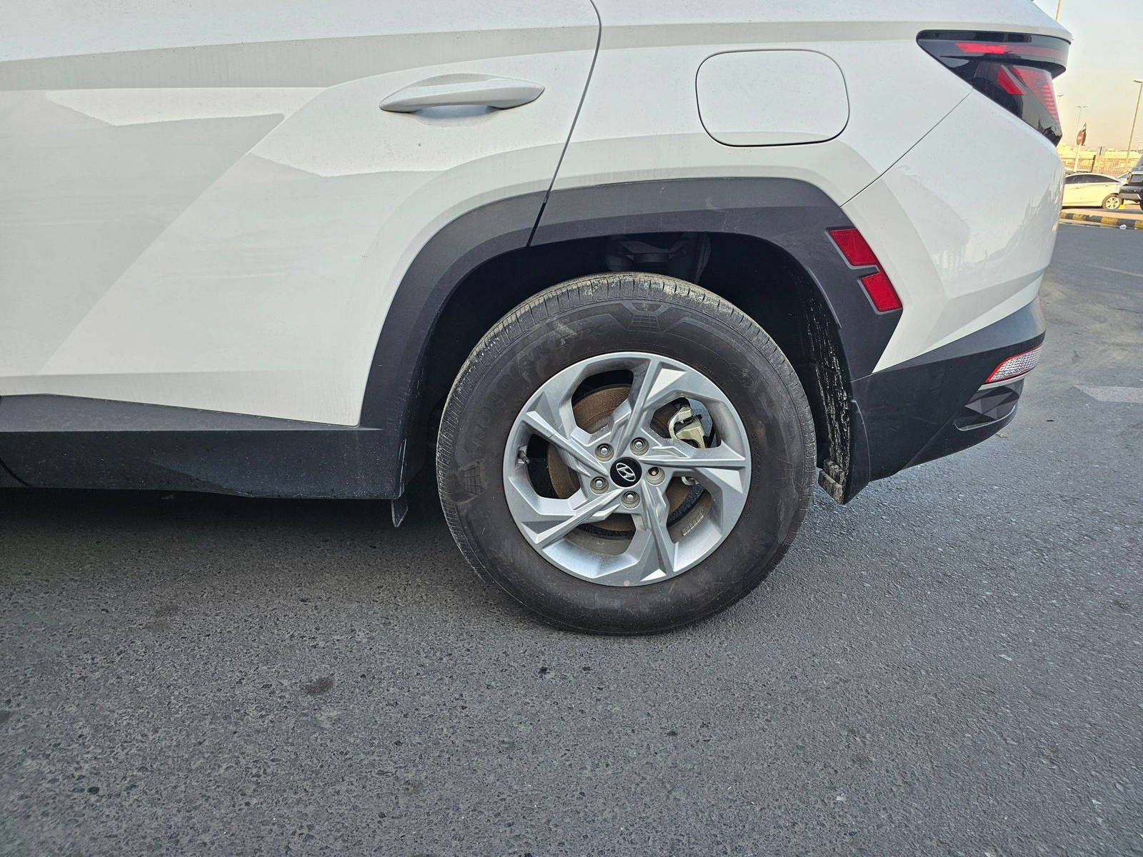 2023 HYUNDAI TUCSON — sold — 19074 Miles — Lot 43293078 — Souq - Marhaba Auctions Used Cars - Image 10