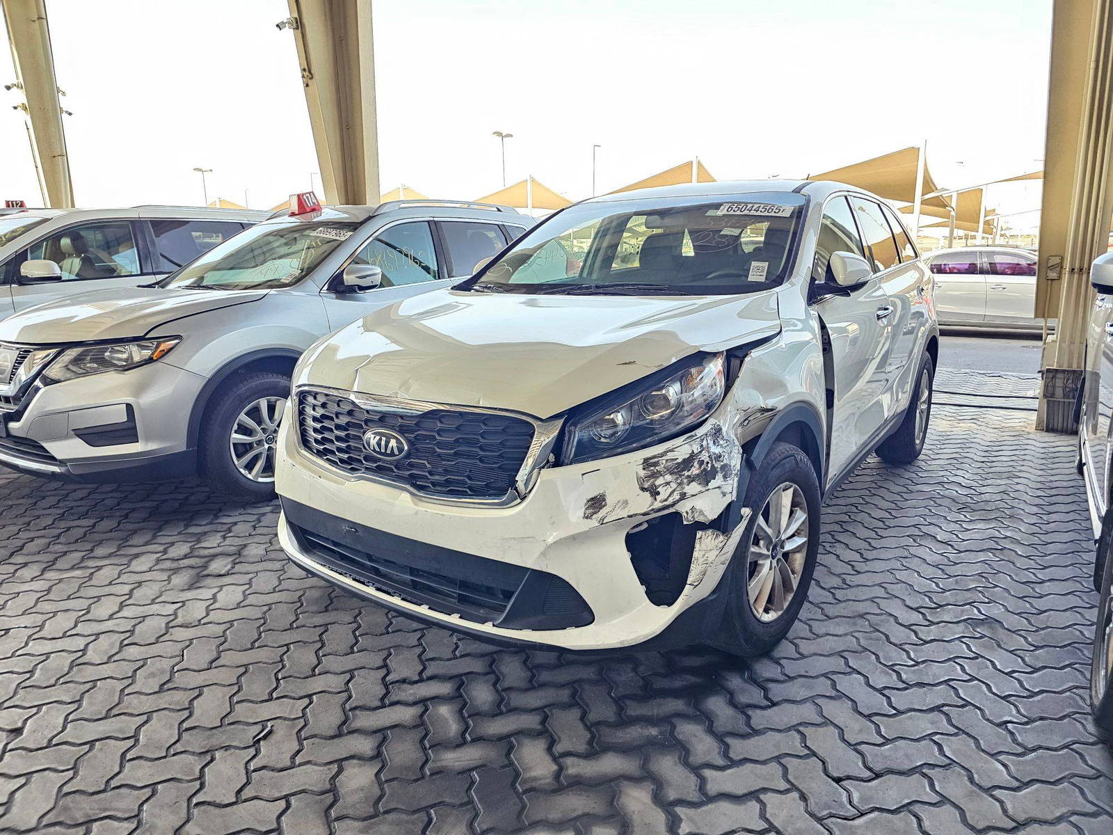 2019 KIA SORENTO — 167408 Miles — Lot 65044565 — Souq - Marhaba Auctions Used Cars - Image 6