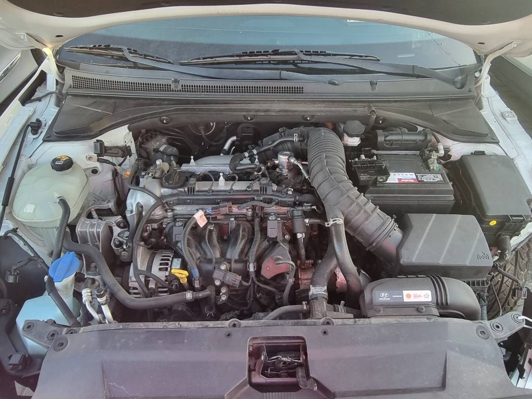 HYUNDAI VELOSTER 2019 - Marhaba Auction Used Cars - Image 11